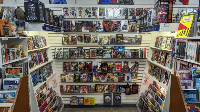 PXL_20221216_233055615 Marvel and Star Wars comic book displays at Muse Comics